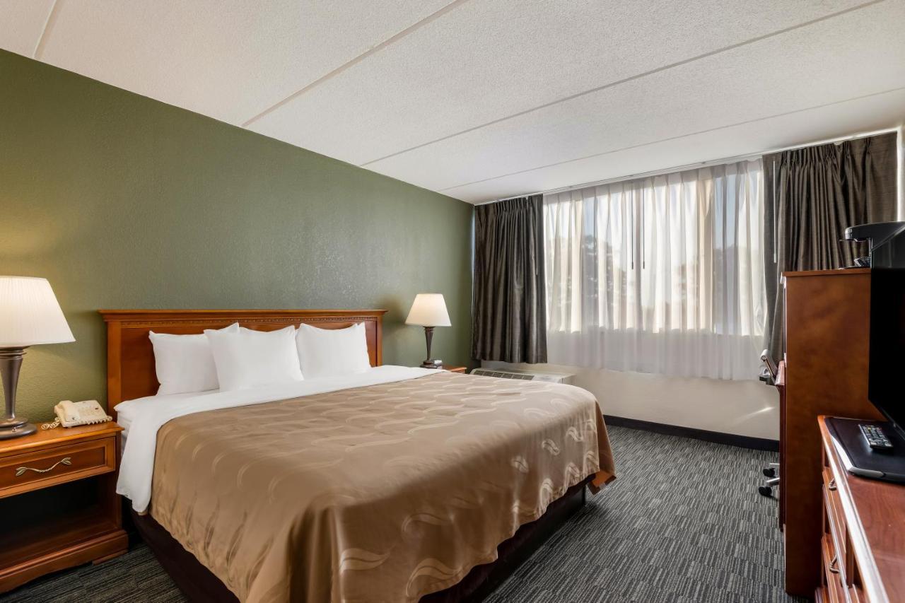 Quality Inn Joliet Buitenkant foto