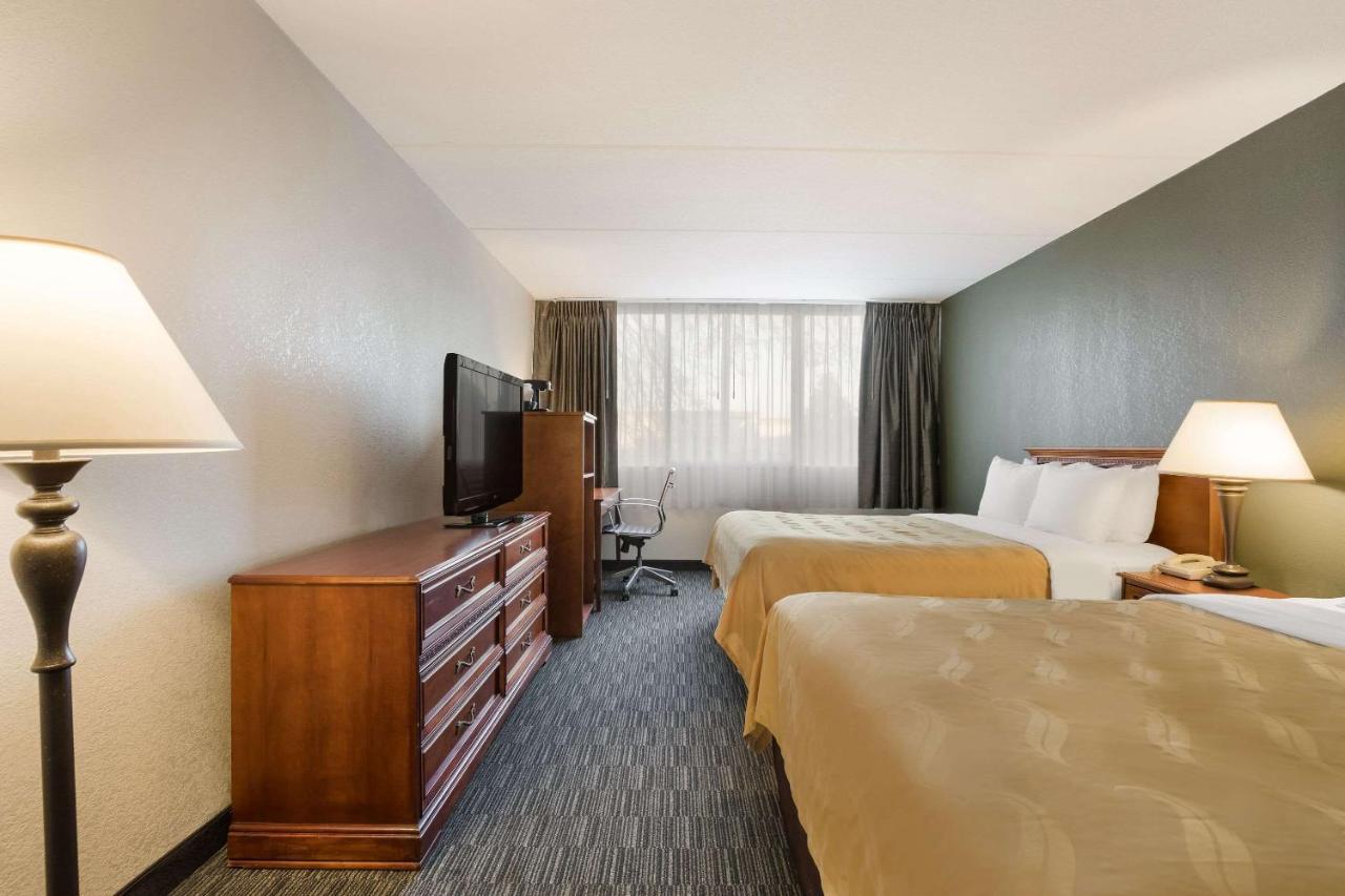 Quality Inn Joliet Buitenkant foto